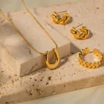 گردنبند نعل اسب روکش طلا ماریس