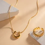 گردنبند نعل اسب ماریس