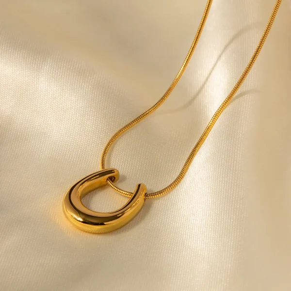 گردنبند نعل طلایی
